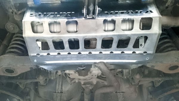Cubiertas de escape para Suzuki Grand Vitara