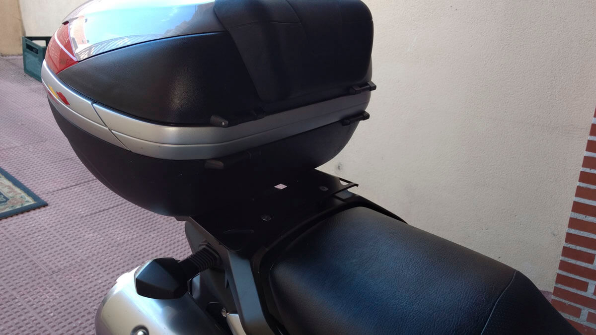 Base soporte maleta Suzuki V-Strom K-Givi